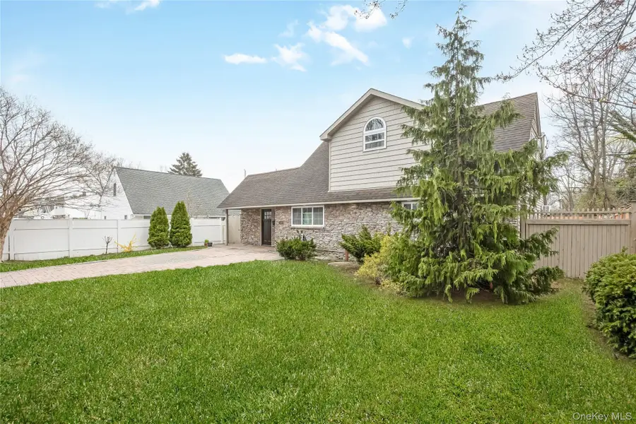 138 Rim Lane, Hicksville, NY 11801 - #2