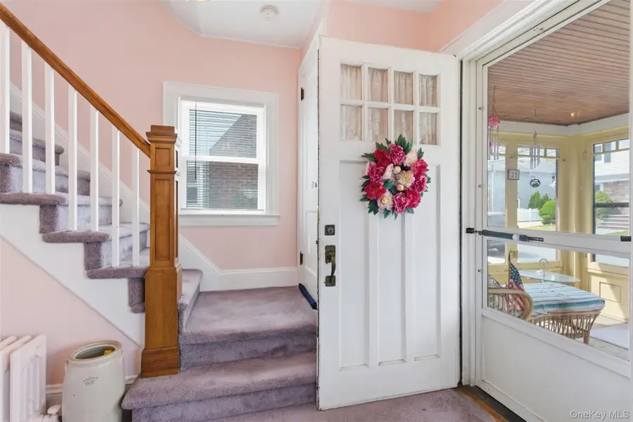 25 Iris Avenue, Floral Park, NY 11001 - #3