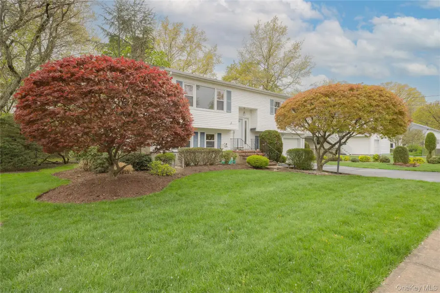 54 Meyer Oval, Pearl River, NY 10965 - #2