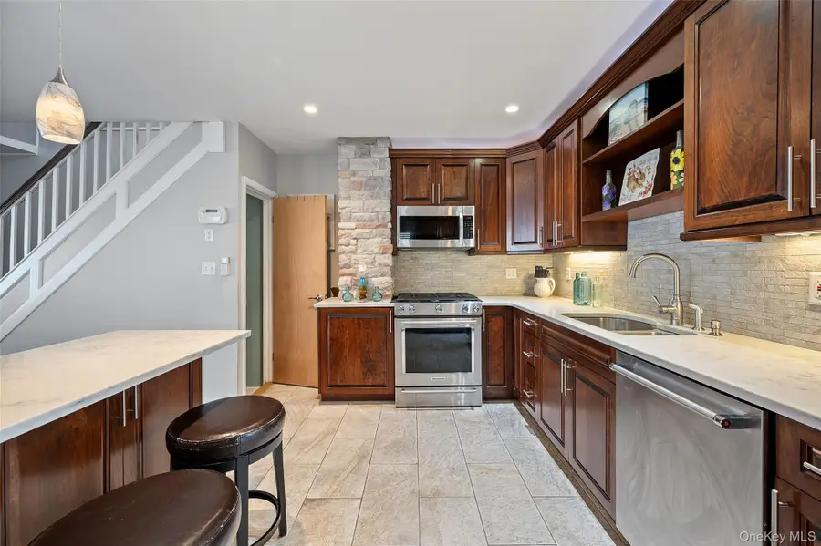 69-16 61st Drive, Middle Village, NY 11379 - #2