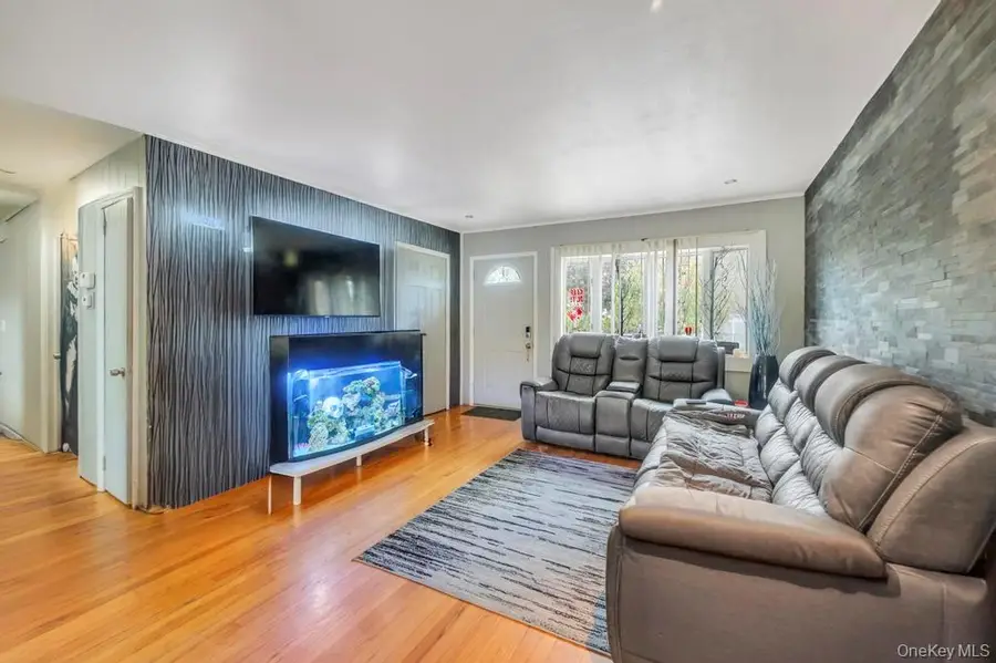 3 Francisco Avenue, Central Islip, NY 11722 - #2