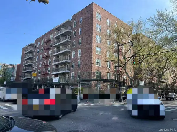 14205 Roosevelt Avenue #611, Flushing, NY 11354