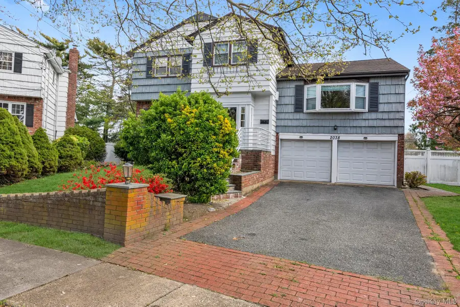 2038 Ripley Lane, Merrick, NY 11566 - #2