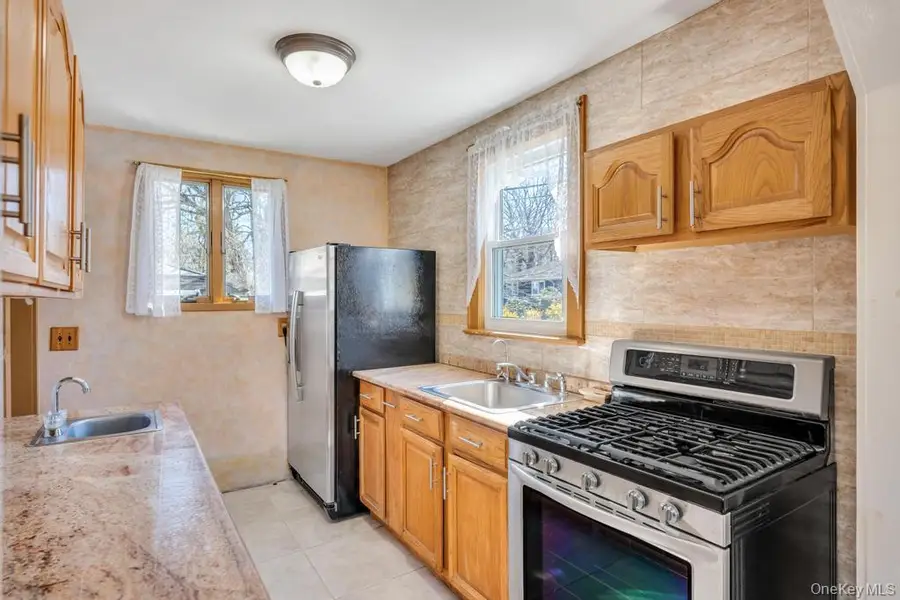 87 Tyler Avenue, Sound Beach, NY 11789 - #3