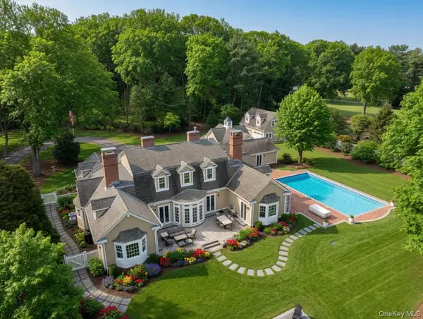 84 Cove Neck Road, Cove Neck, NY 11771