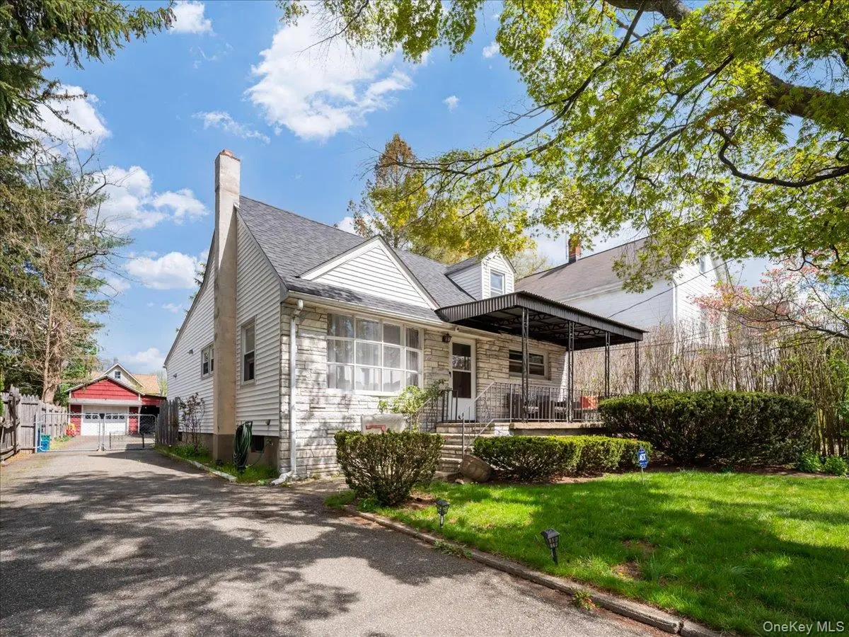 16 W Maltbie Avenue, Suffern, NY 10901 - #1