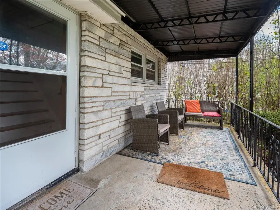 16 W Maltbie Avenue, Suffern, NY 10901 - #3