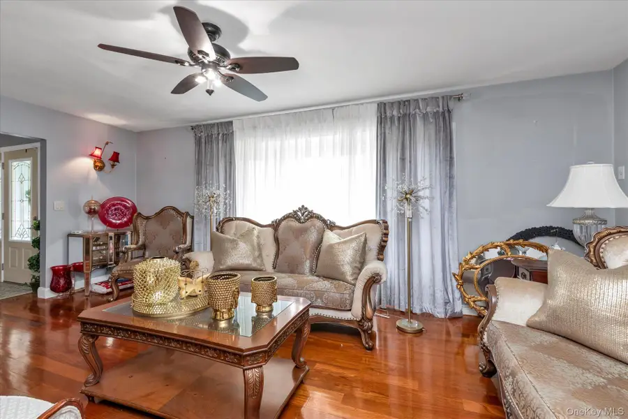 7 Willowbrook Lane, Freeport, NY 11520 - #2