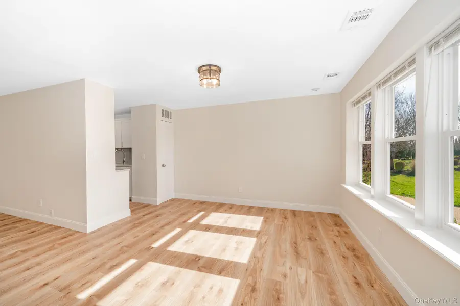 136 Artist Lake Drive, Middle Island, NY 11953 - #3