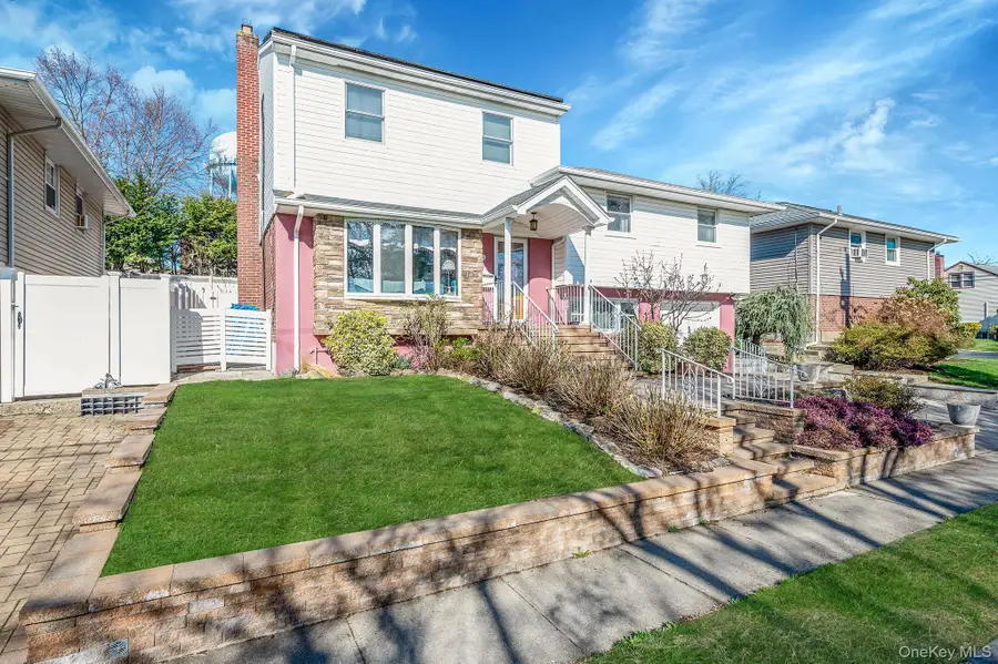 257 Garden City Road, Franklin Square, NY 11010 - #2