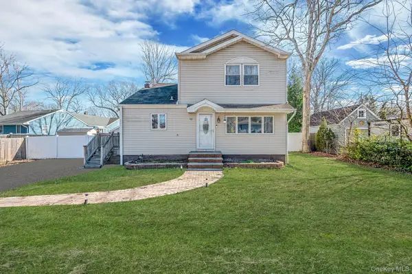 62 9th Street, Ronkonkoma, NY 11779