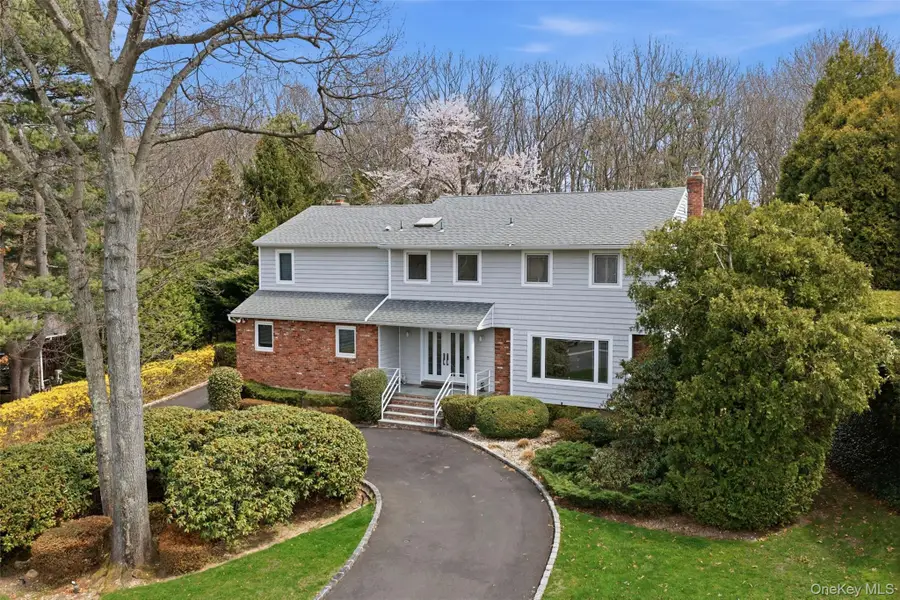 7 Seward Drive, Dix Hills, NY 11746 - #2