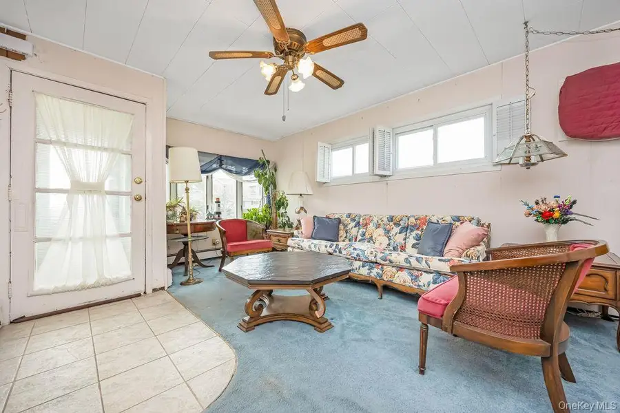 95 Elm Drive N, Levittown, NY 11756 - #3