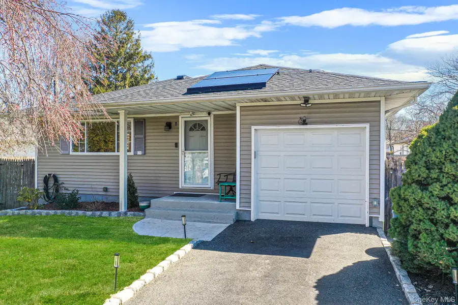 7 Hollywood Drive, Shirley, NY 11967 - #2