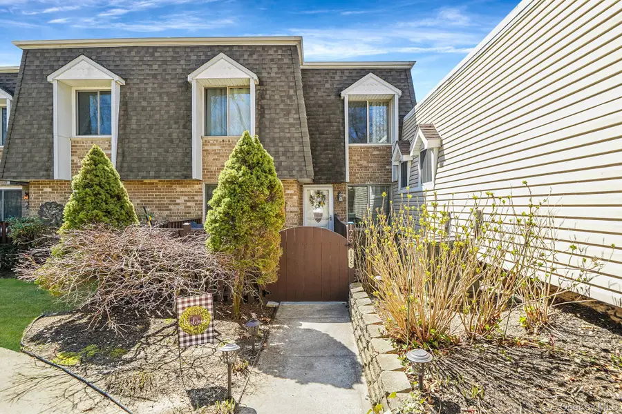 175 Cambridge Drive, Port Jefferson Station, NY 11776 - #2