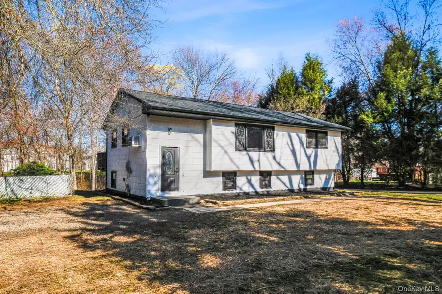 15 Whiteford Drive, Pleasant Valley, NY 12569 - #2