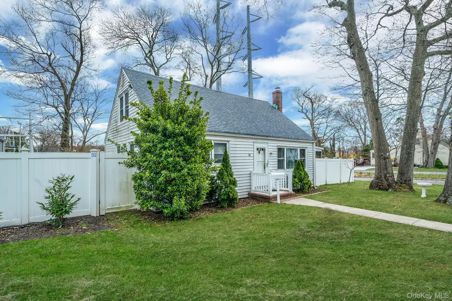 23 Lakewood Avenue, Ronkonkoma, NY 11779 - #3