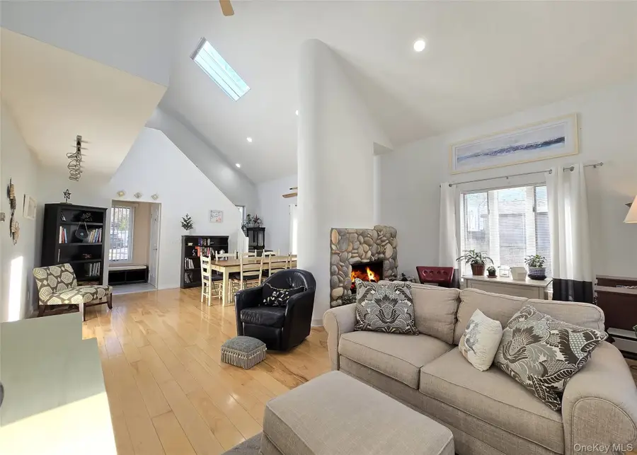 122 Curtis Drive, Sound Beach, NY 11789 - #2