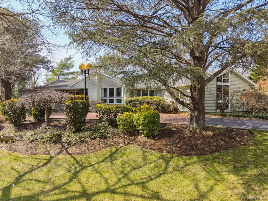 8 Astro Place, Dix Hills, NY 11746 - #2