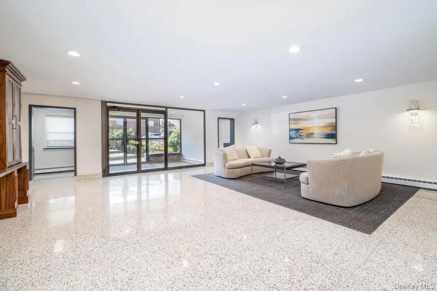 90 South Park Avenue #B3, Rockville Centre, NY 11570 - #3