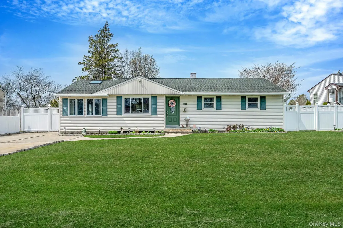 3114 Connecticut Avenue, Medford, NY 11763 - #1