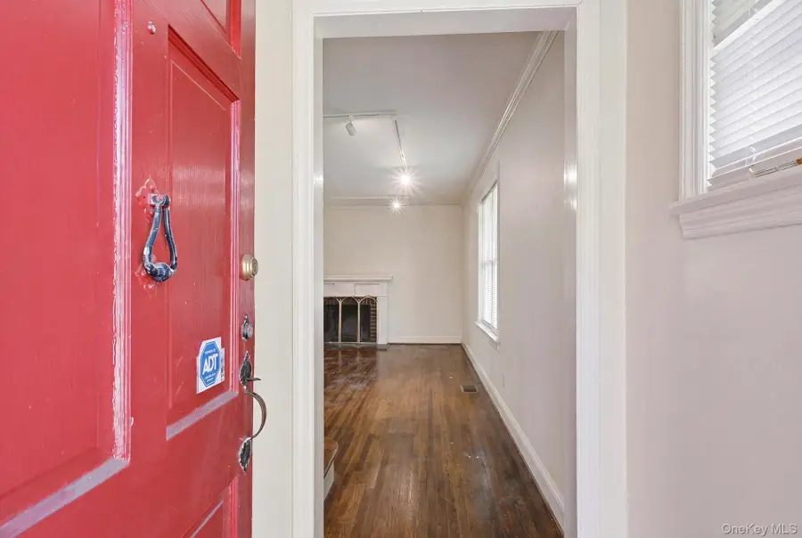 91 Port Washington Boulevard, Roslyn, NY 11576 - #2