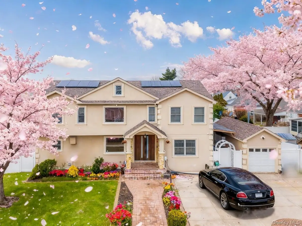 88 Elmwood Street, Plainview, NY 11803 - #1