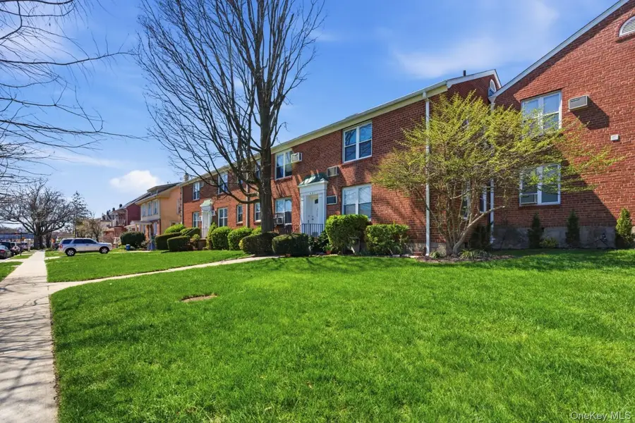 36-10 Utopia Parkway #E4, Flushing, NY 11358 - #2