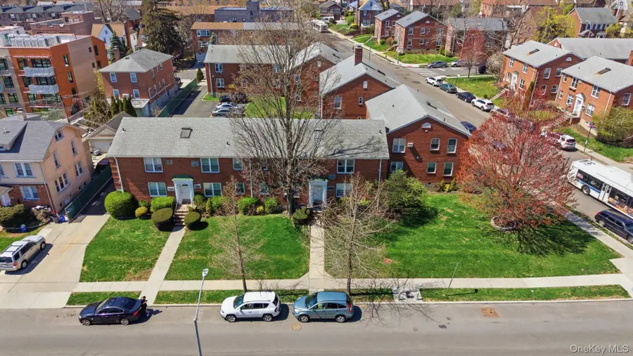 36-10 Utopia Parkway #E4, Flushing, NY 11358 - #3