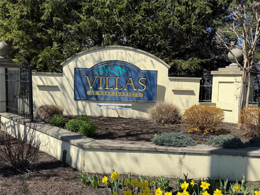 712 Narragansett Villas Drive #712, Lindenhurst, NY 11757 - #2