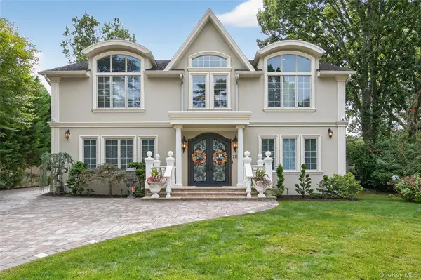 211 Hillturn Lane, Roslyn Heights, NY 11577