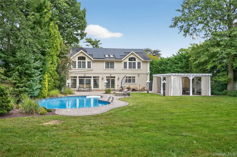 211 Hillturn Lane, Roslyn Heights, NY 11577 - #2