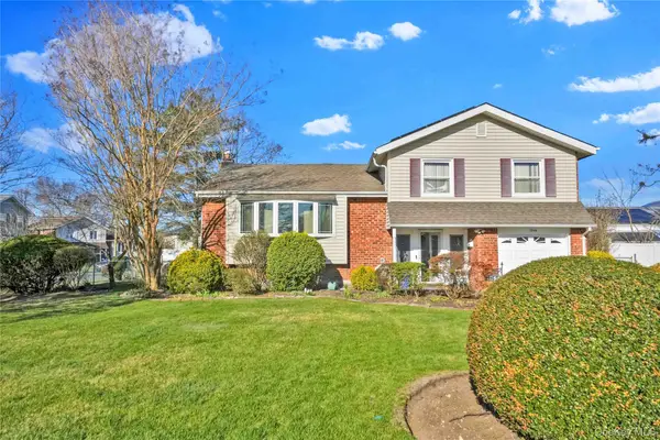 1244 Village Court, North Baldwin, NY 11510