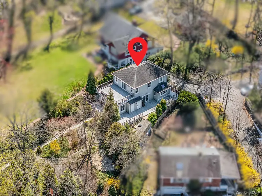 32 Crescent Drive, Huntington, NY 11743 - #3