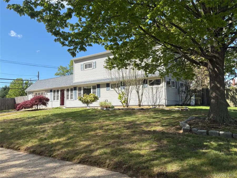 2 Dwarf Lane, Wantagh, NY 11793 - #2