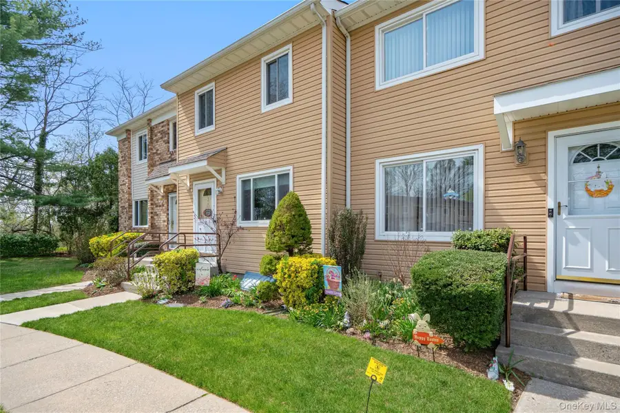 3 Town House Drive, Massapequa Park, NY 11762 - #3