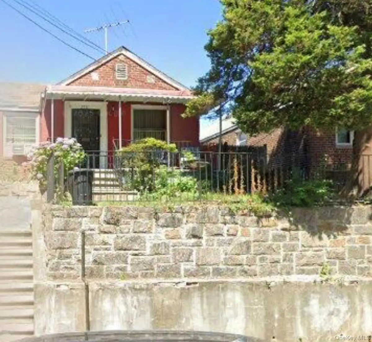 2711 Throop Avenue, Bronx, NY 10469 - #1