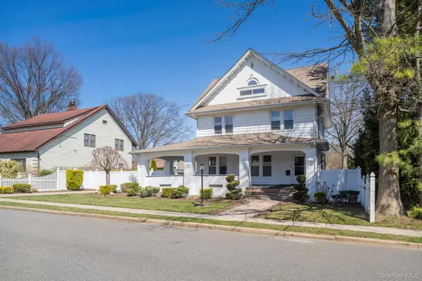 3 Columbia Street, Westbury, NY 11590