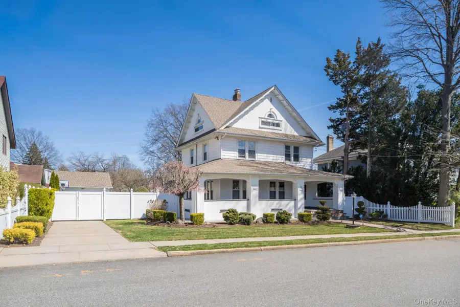 3 Columbia Street, Westbury, NY 11590 - #2