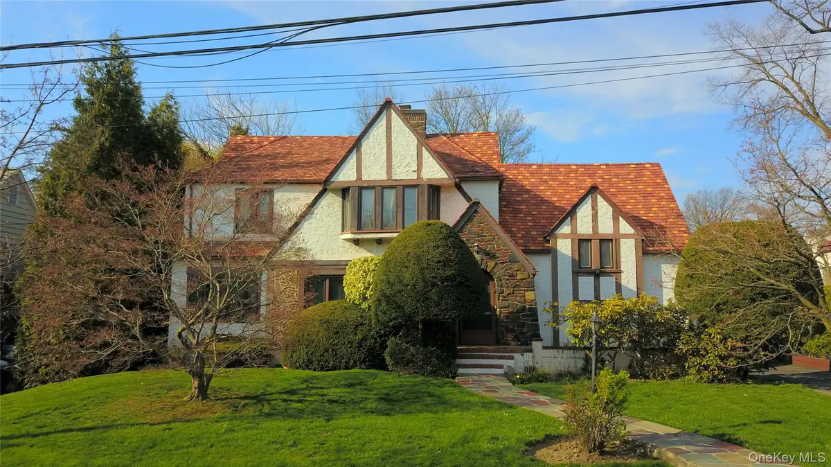 930 Grant Avenue, Pelham, NY 10803 - #1