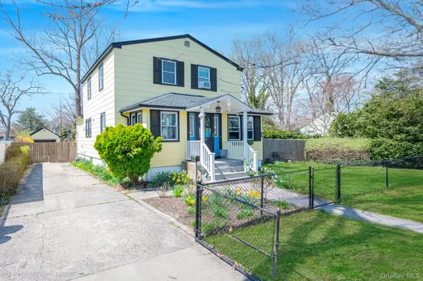 326 Litchfield Avenue, Babylon, NY 11702