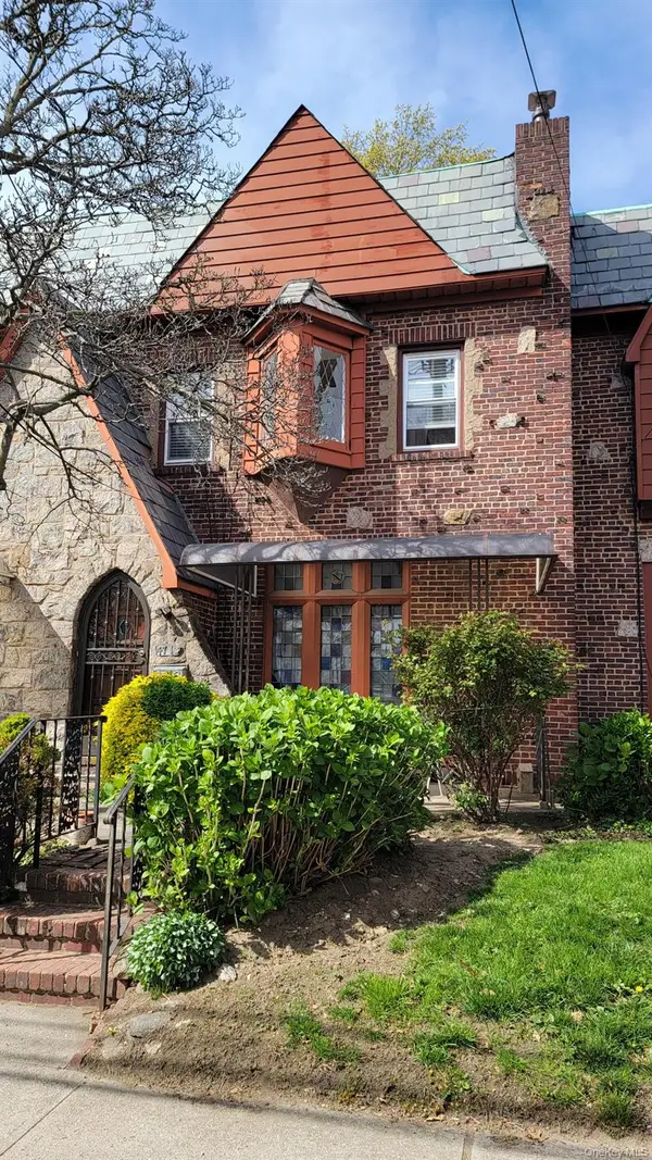 14713 Willets Point Boulevard, Whitestone, NY 11357