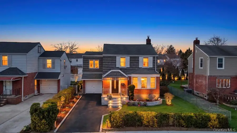 160 Fallon Avenue, Elmont, NY 11003 - #3