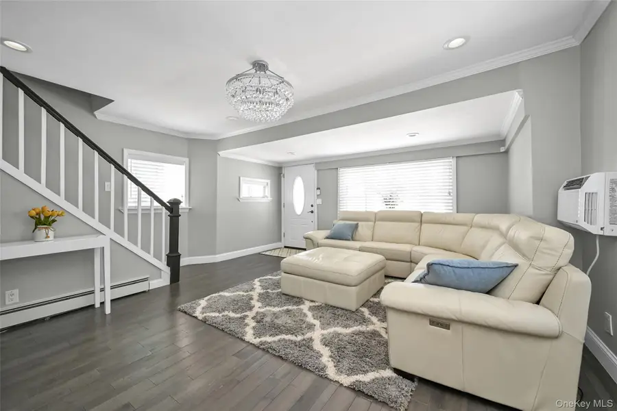 187 Memphis Avenue, South Floral Park, NY 11001 - #2