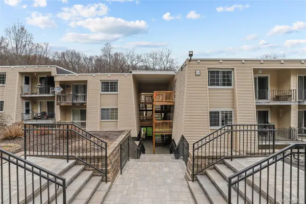 420 Fox Run Lane, Carmel, NY 10512