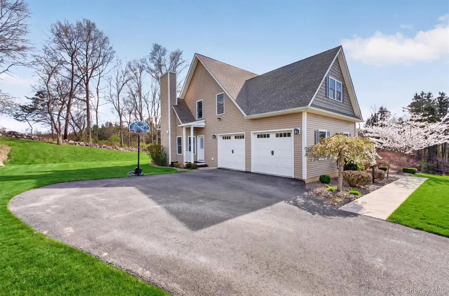 11 Country Glen, Fishkill, NY 12524 - #3