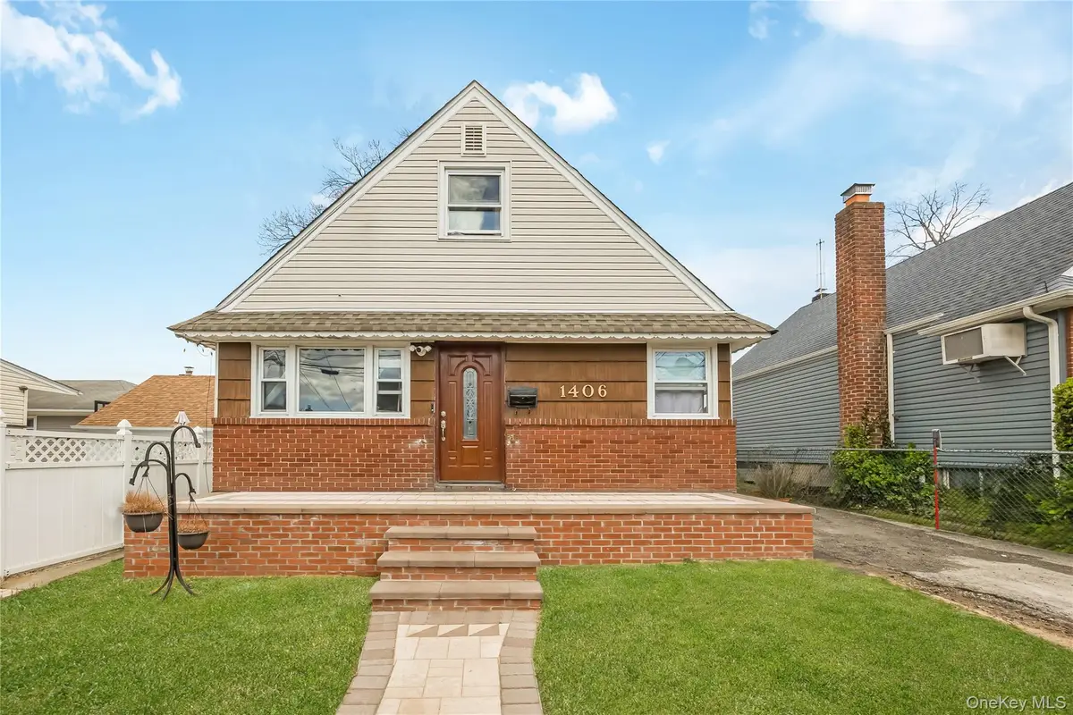 1406 M Street, Elmont, NY 11003 - #1