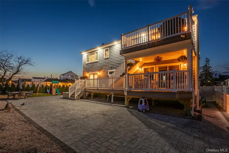 2689 Riverside Avenue, Seaford, NY 11783 - #3