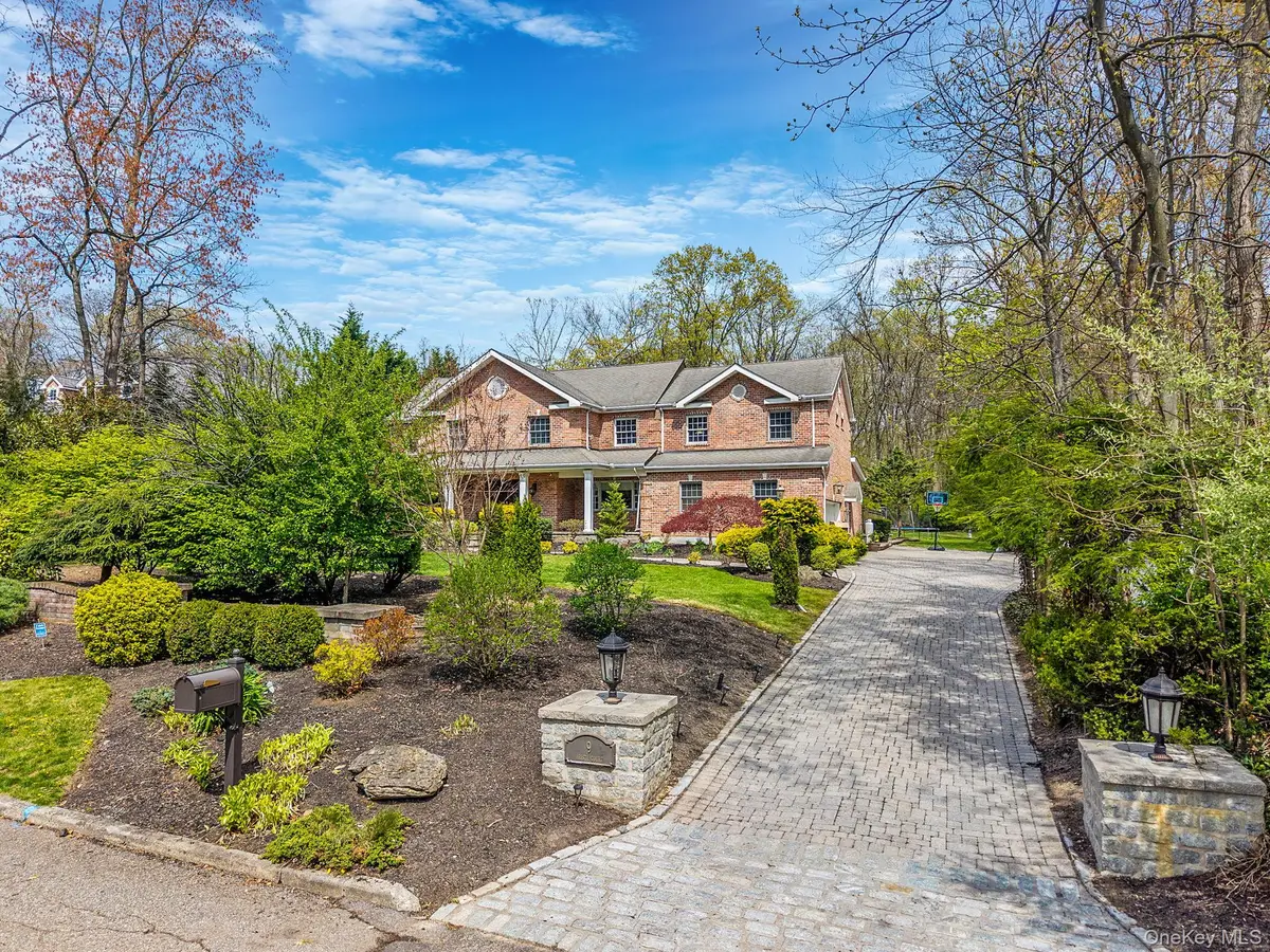 9 Arista Court, Dix Hills, NY 11746 - #1