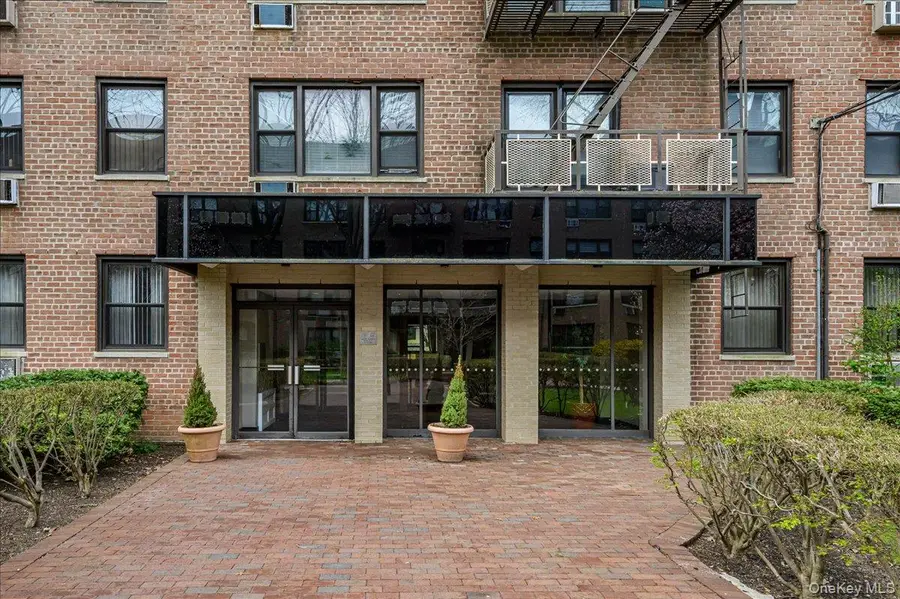 4 Birchwood #1B, Mineola, NY 11501 - #3